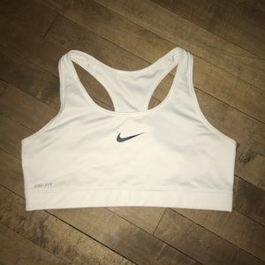 White nike sports bra